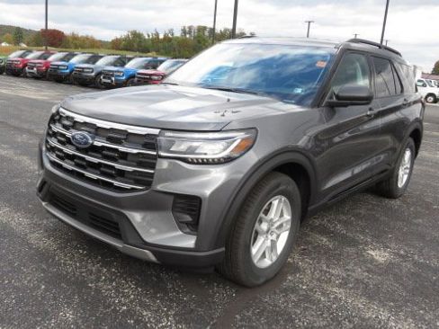 New 2026 Ford Explorer Active image 3