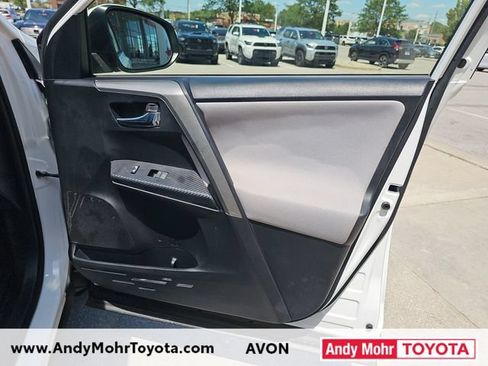 Used 2015 Toyota RAV4 XLE FWD image 35