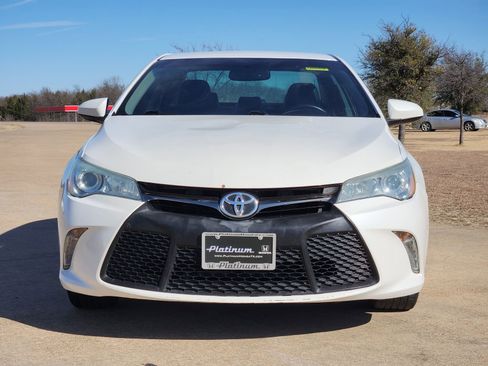 Used 2017 Toyota Camry LE image 6