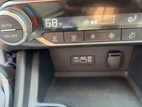 Used 2020 Nissan Sentra SV FWD image 9