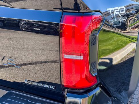 New 2025 Toyota Tacoma TRD Off-Road image 8