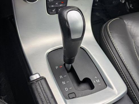 Used 2012 Volvo C70 T5 image 12