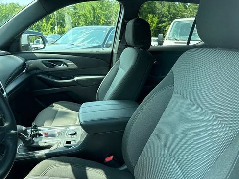 Used 2023 Chevrolet Traverse LT AWD/4WD image 16
