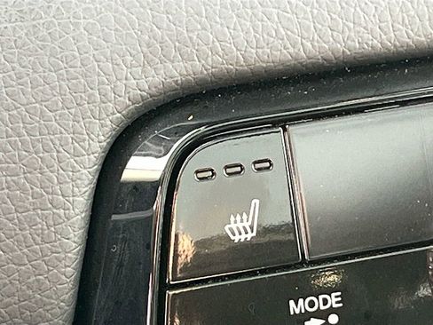 Used 2023 Honda Pilot Touring image 21