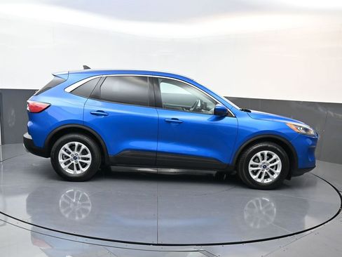 Used 2021 Ford Escape SE image 5