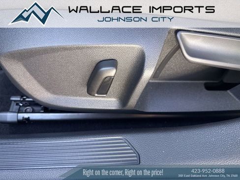 New 2026 Volkswagen GTI SE FWD image 10