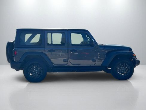 Used 2024 Jeep Wrangler Sport S image 4