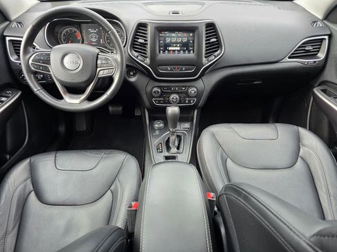 Used 2020 Jeep Cherokee Latitude Lux w/ Comfort/Convenience Group image 17