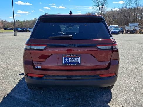 Used 2023 Jeep Grand Cherokee Altitude image 10