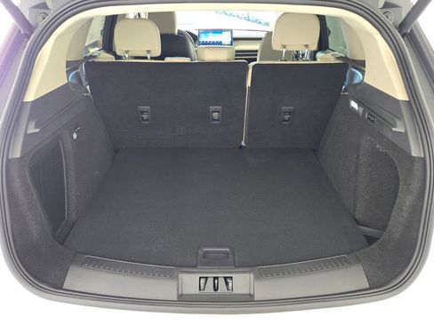 New 2026 Lincoln Corsair Premiere image 14