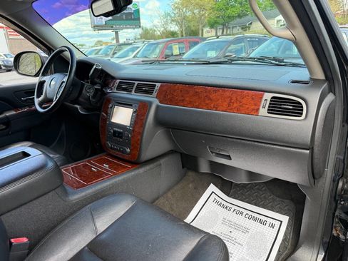 Used 2013 Chevrolet Suburban LTZ image 42