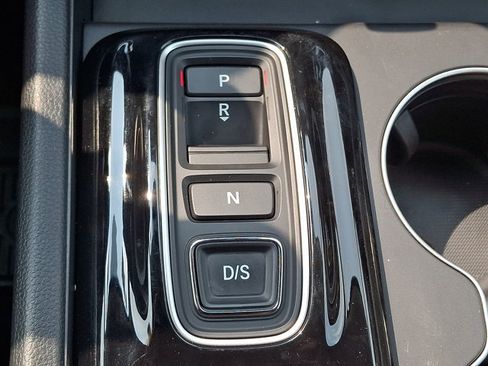 Used 2025 Honda Pilot EX-L image 14