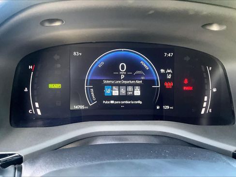 Used 2026 Toyota Camry SE FWD image 25
