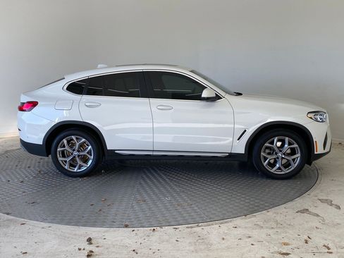 Certified 2023 BMW X4 xDrive30i w/ Premium Package image 7