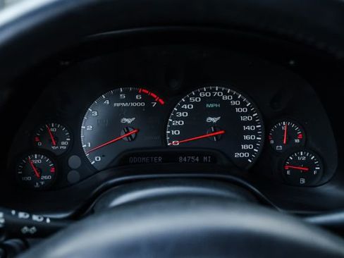 Used 2003 Chevrolet Corvette Coupe w/ Preferred Equipment Group image 9