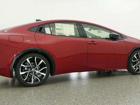 New 2026 Toyota Prius Plug-In Hybrid FWD image 18