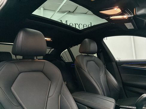 Used 2020 BMW 530e xDrive w/ M Sport Package image 30