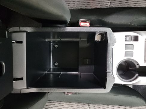 Used 2021 Toyota 4Runner SR5 AWD/4WD image 28