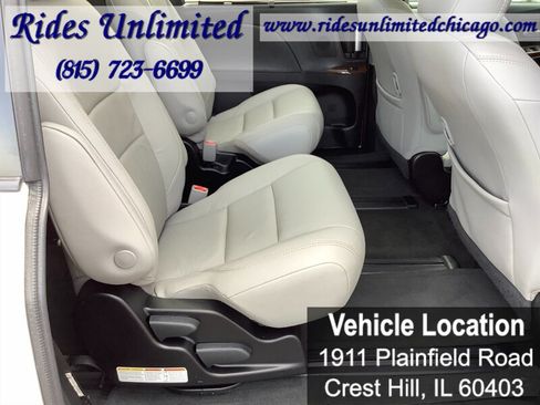 Used 2018 Toyota Sienna Limited Premium w/ Carpet Mat Package AWD/4WD image 34