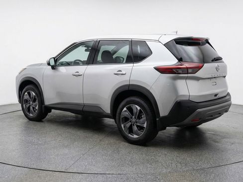 Used 2025 Nissan Rogue SV FWD image 6