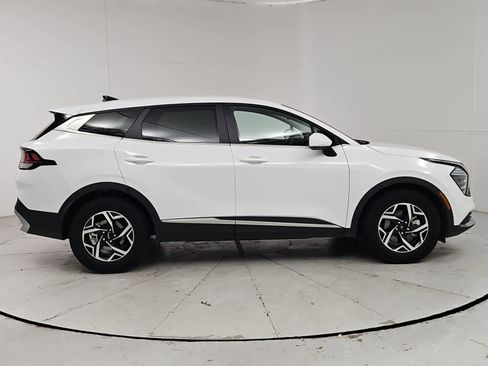 Used 2025 Kia Sportage LX FWD image 7