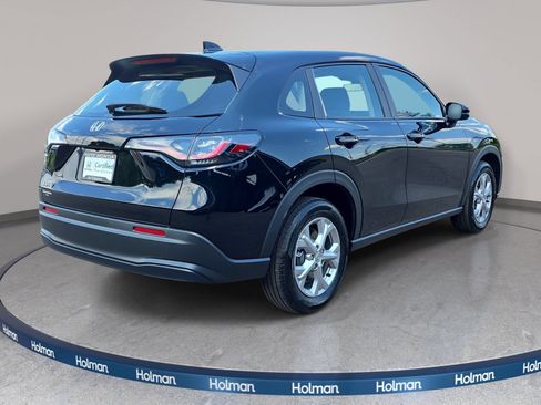 Certified 2025 Honda HR-V LX image 6