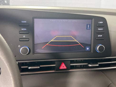 Used 2023 Hyundai Elantra SEL FWD image 13