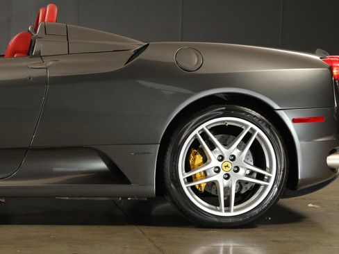 Used 2006 Ferrari F430 Spider image 32