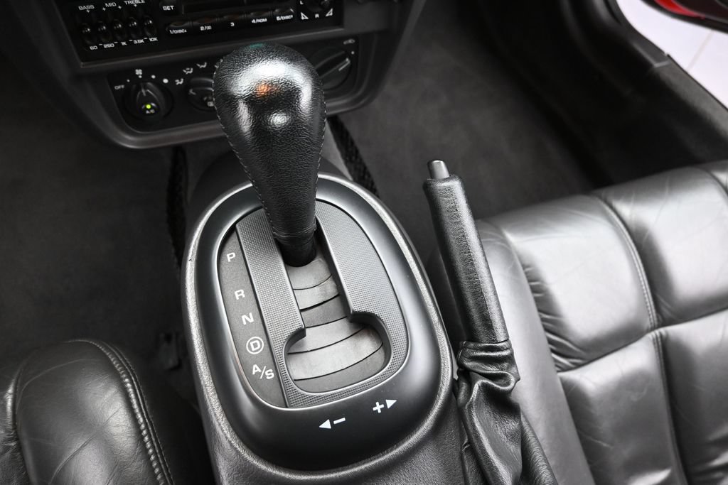 Used 1999 Plymouth Prowler RWD image 16