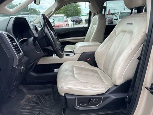Used 2018 Ford Expedition Max Platinum RWD image 30