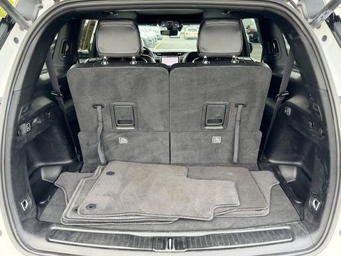 Used 2024 Jeep Grand Cherokee L Limited w/ Luxury Tech Group II AWD/4WD image 17