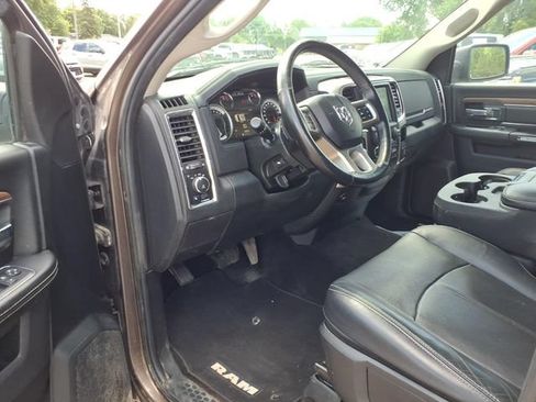 Used 2018 RAM 1500 Laramie AWD/4WD image 9