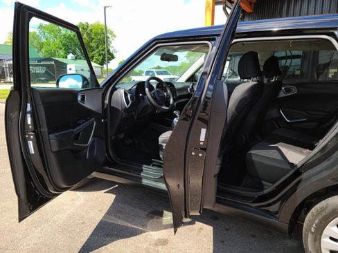 Used 2020 Kia Soul LX FWD image 7