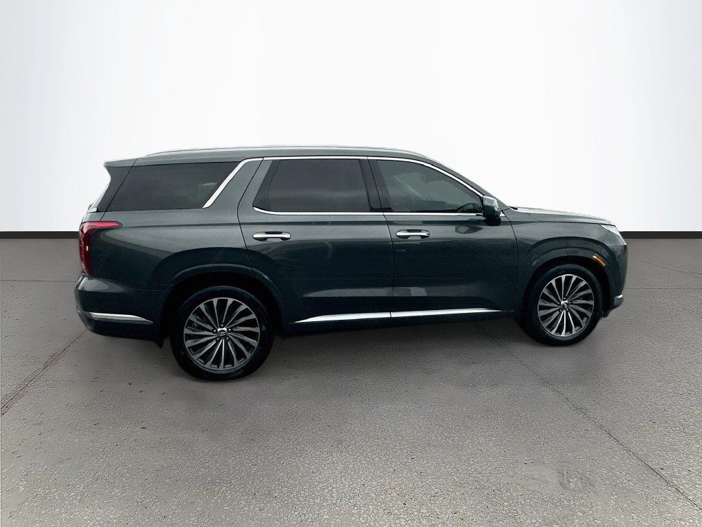 Used 2025 Hyundai Palisade Calligraphy FWD image 8