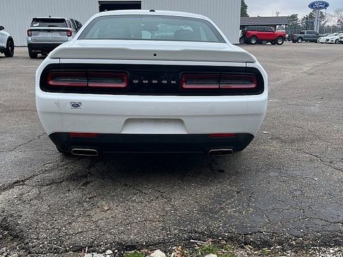 Used 2022 Dodge Challenger GT RWD image 7