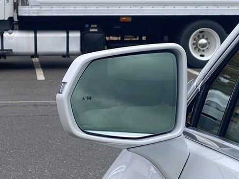 Used 2020 Cadillac XT5 Premium Luxury image 15