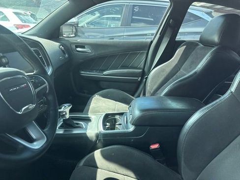 Used 2018 Dodge Charger GT AWD/4WD image 4
