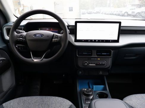 New 2025 Ford Maverick XLT image 5