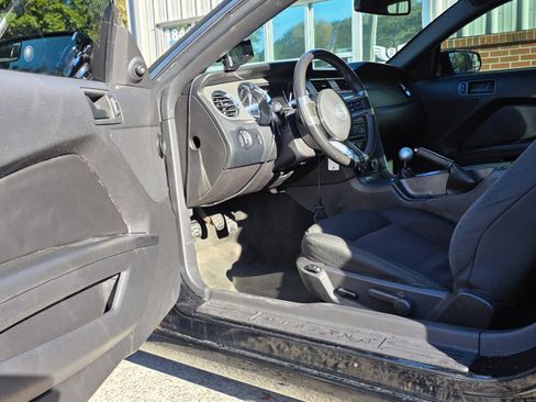 Used 2014 Ford Mustang GT w/ Equipment Group 301A image 10