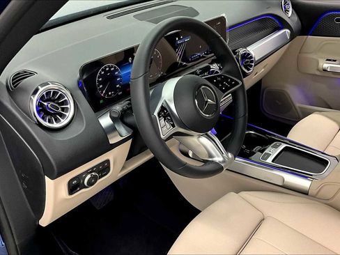 New 2025 Mercedes-Benz GLB 250 GLB 250 image 8