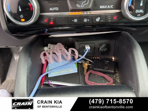 Used 2022 Ford Escape SEL image 22