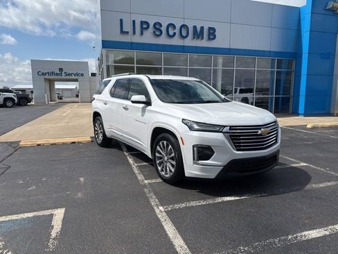Used 2023 Chevrolet Traverse Premier FWD image 1