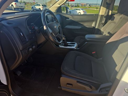 Used 2022 Chevrolet Colorado LT w/ LT Convenience Package AWD/4WD image 20