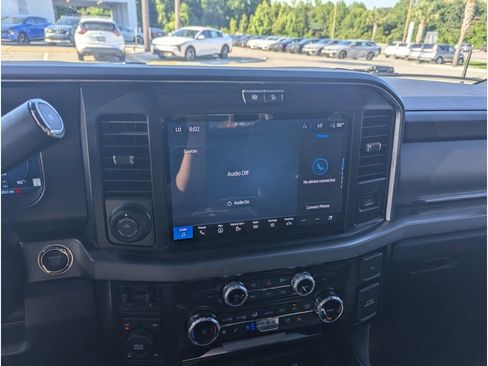 Used 2025 Ford F250 Platinum w/ FX4 Off-Road Package AWD/4WD image 11