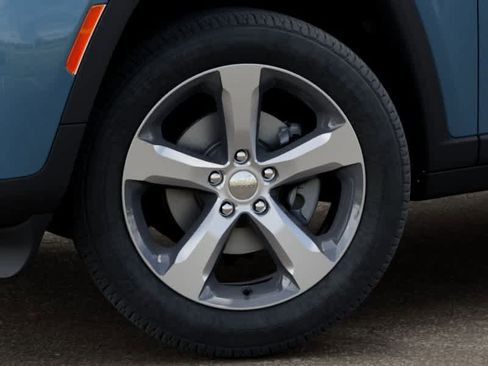 New 2026 Jeep Grand Cherokee L Limited AWD/4WD image 8