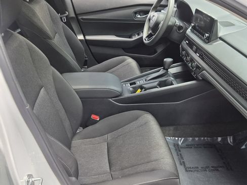 Certified 2023 Honda Accord EX image 16