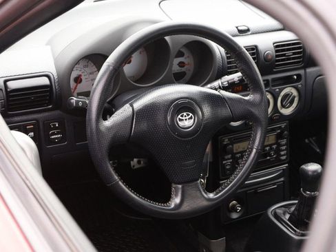 Used 2000 Toyota MR2 image 10