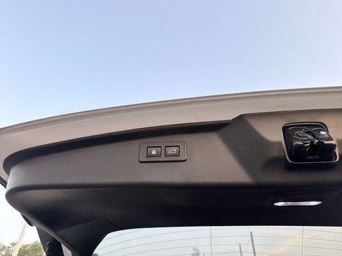 Certified 2023 Subaru Outback Wilderness AWD/4WD image 15