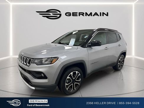 Used 2023 Jeep Compass Limited AWD/4WD image 3