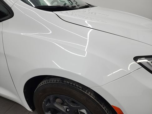 Used 2024 Chrysler Pacifica Limited image 26